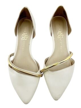 Rock & Republic Ivory and Gold Pointed Toe Flats Size 6